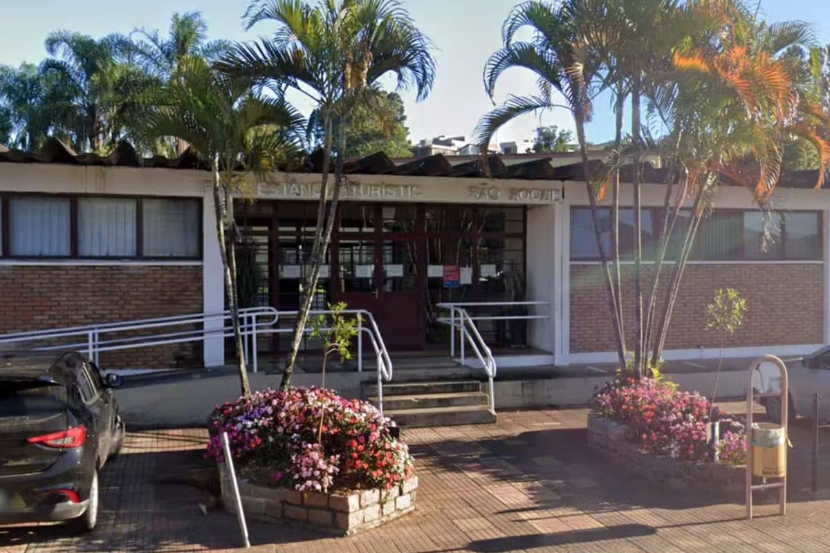 Homem E Preso Por Racismo E Tentar Atacar Funcionarios Publicos Em Sao Roque