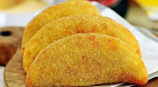 Pastel Com Massa De Mandioca