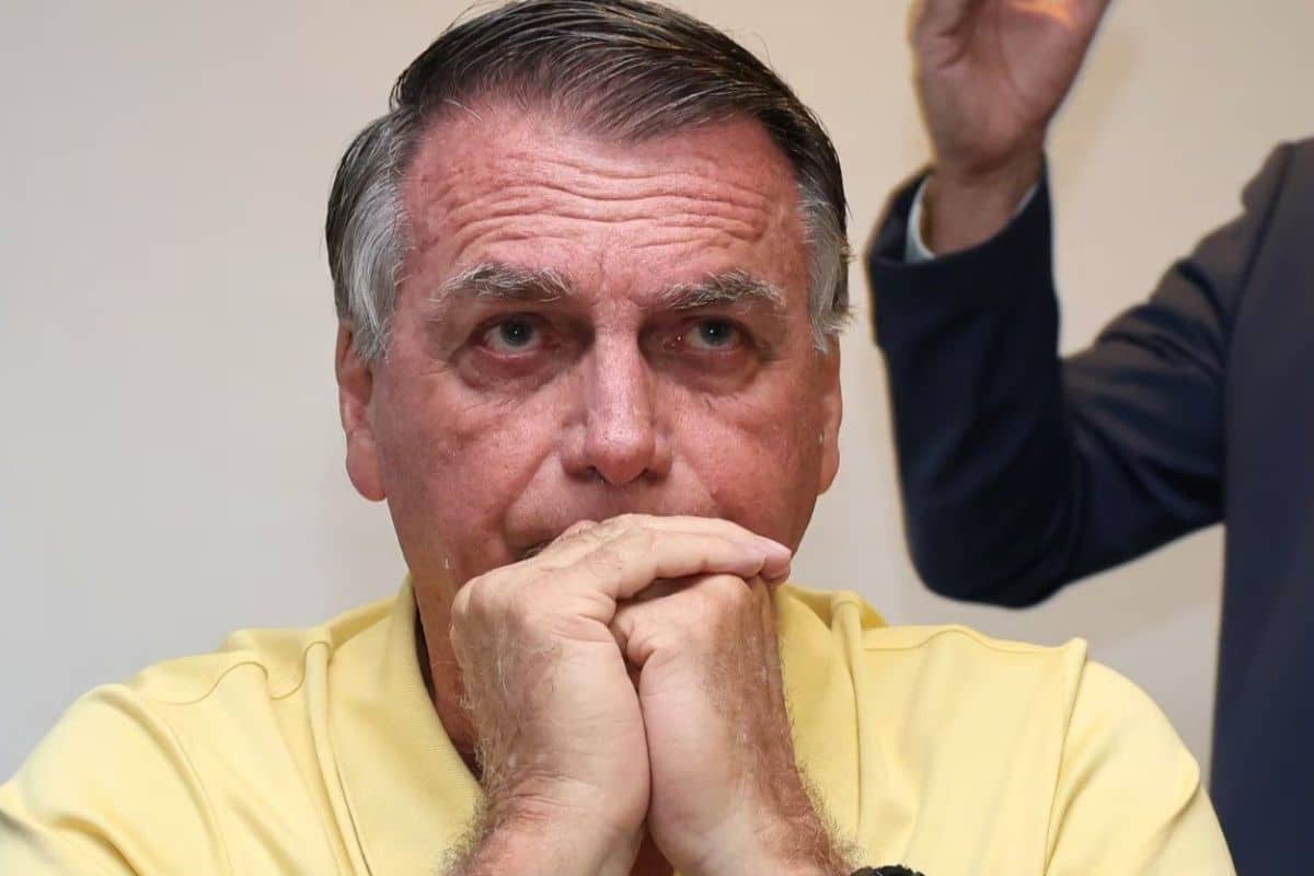 Stf Obriga Bolsonaro A Usar Tornozeleira Eletronica E Nao Ficar A Noite Na Rua