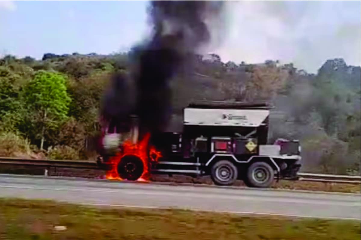 Caminhao Explode E Pega Fogo Na Castelo Branco Em Aracariguama