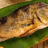 Como Fazer Peixe Assado Na Folha De Bananeira