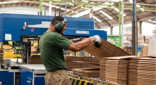 Fábrica Em Mairinque Abre Vaga Setor De Produção De Segunda A Sexta
