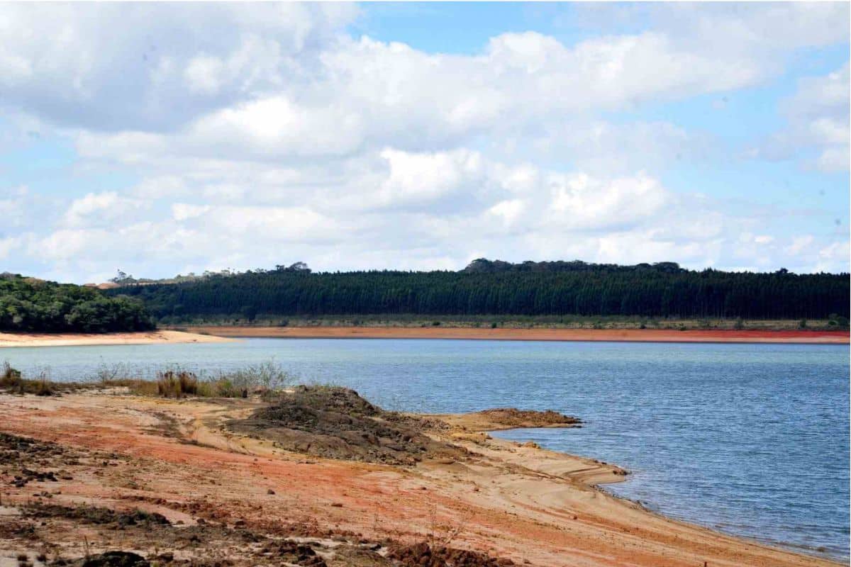 Nível Da Represa De Itupararanga