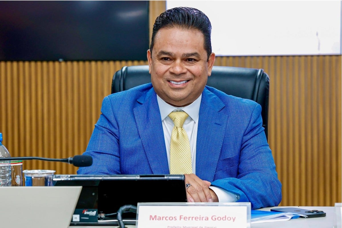 Prefeito De Itapevi, Cai De Cara No Asfalto Ao Andar De Carinho De Rolimã