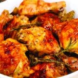 Sobrecoxa De Frango Assada Com Creme De Cebola