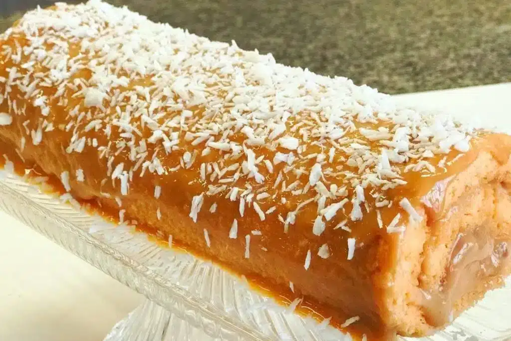 Rocambole De Doce De Leite: Essa Massa Fica Perfeita E Não Quebra Na Hora De Enrolar 7 Rocambole-De-Doce-De-Leite