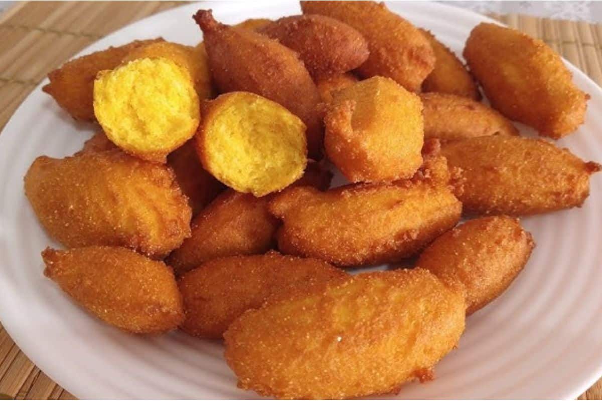 Bolinhod E Fubá Frito