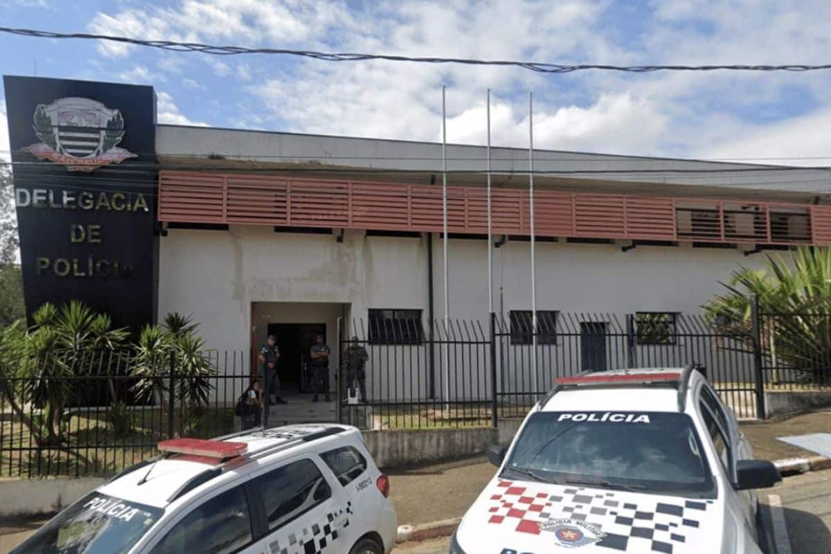 Briga Por Sexo Entre Rapazes Em Alumínio Acaba Em Facada E Copo Stanley