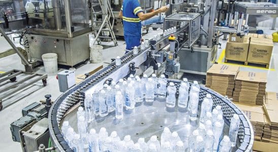 Fábrica Da Ypê Abre Vagas Para Homens E Mulheres Em Salto Para Diversas Escolaridades