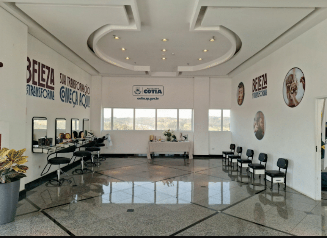 Prefeitura De Cotia Inaugura Escola Que Prepara Cabeleireiros, Manicures E Maquiadores