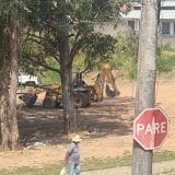 Terra De Cemiterio E Jogada Em Area Escolar Em Mairinque