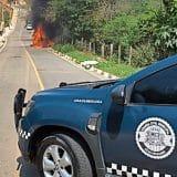 Carro Pega Fogo Próximo De Escola Em Araçariguama