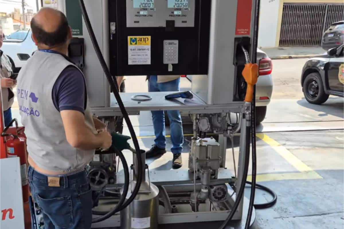 Fiscalização Em Posto De Combustíveis De Salto Identifica Gasolina Adulterada