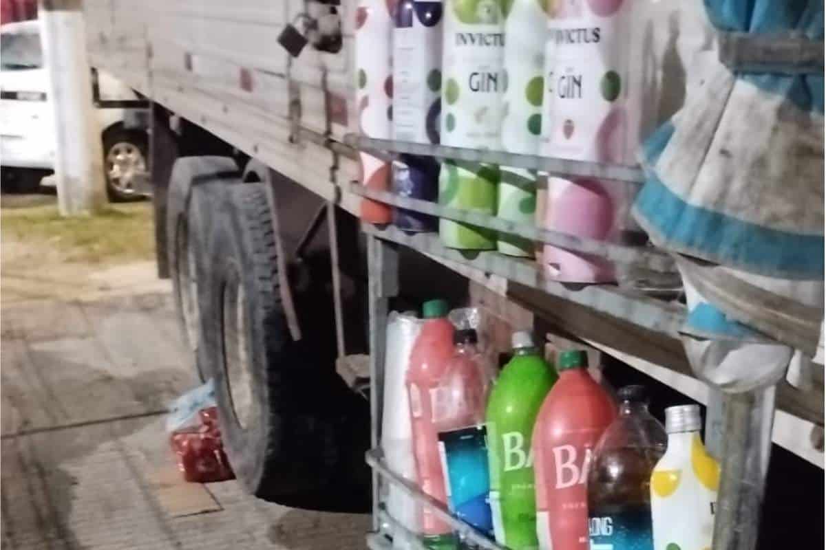 Gcm De São Roque Aprende Gin E Energéticos Vendidos Com Irregularidade Em Festa