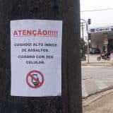Moradores Colocam Cartazes Indicando Área De Roubo De Celulares Em Bairro De Sorocaba
