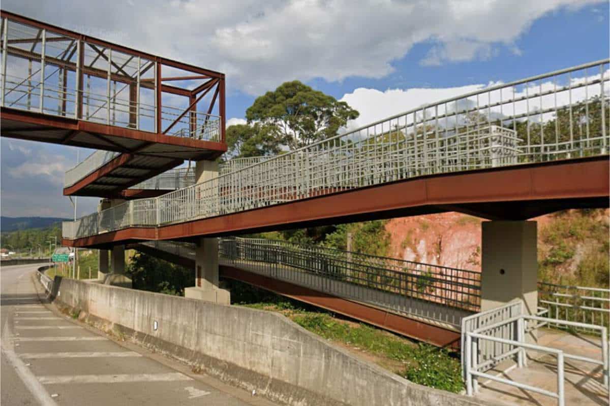 Mulher É Assaltada Ao Atravessar Passarela Em Mairinque As Margens Da Raposo Tavares