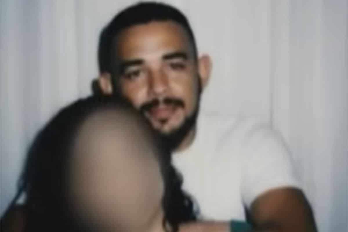 Mulher É Presa Acusada De Matar O Marido A Facadas Após Briga Por Cachorro-Quente