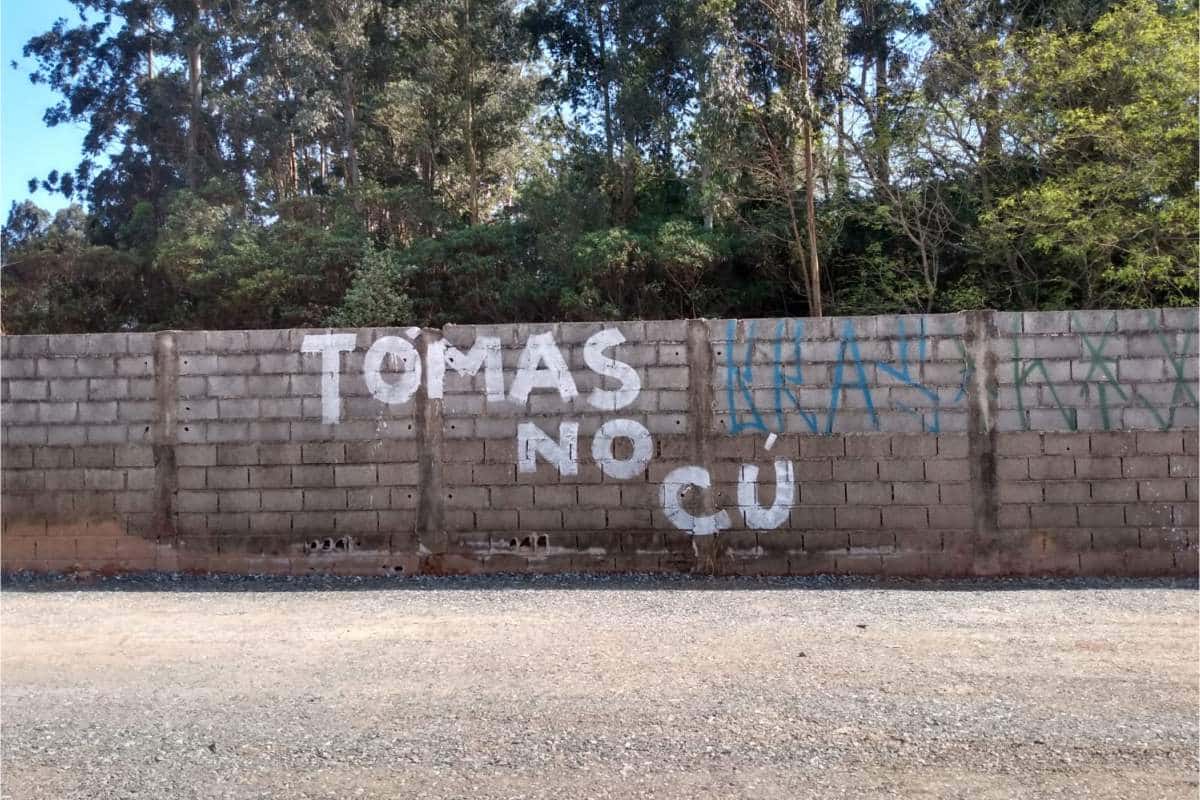 Ofensa Para Prefeito Eduardo Thomaz É Escrita Em Local Do Festeja Mairinque