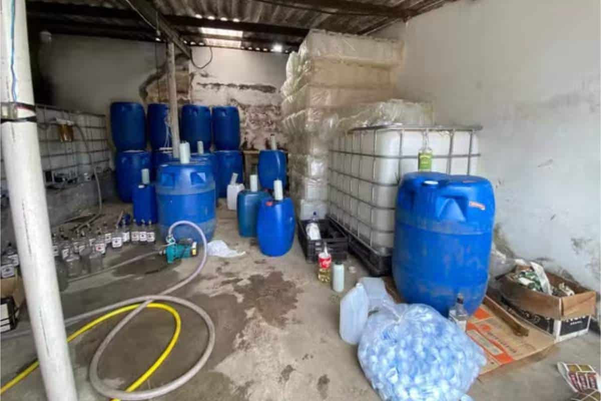 Polícia Fecha Fábrica Clandestina De Bebidas Em Jundiaí