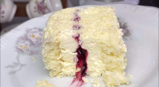 Bolo Gelado-Bolo Gelado De Laka-Bolo Gelado De Laka Com Frutas Vermelhas