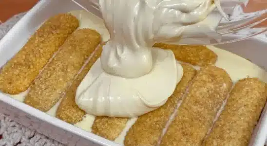 Aprenda A Preparar Uma Sobremesa Com Biscoito Champagne Que Fica Incrível 1 Sobremesa Com Biscoito Champagne