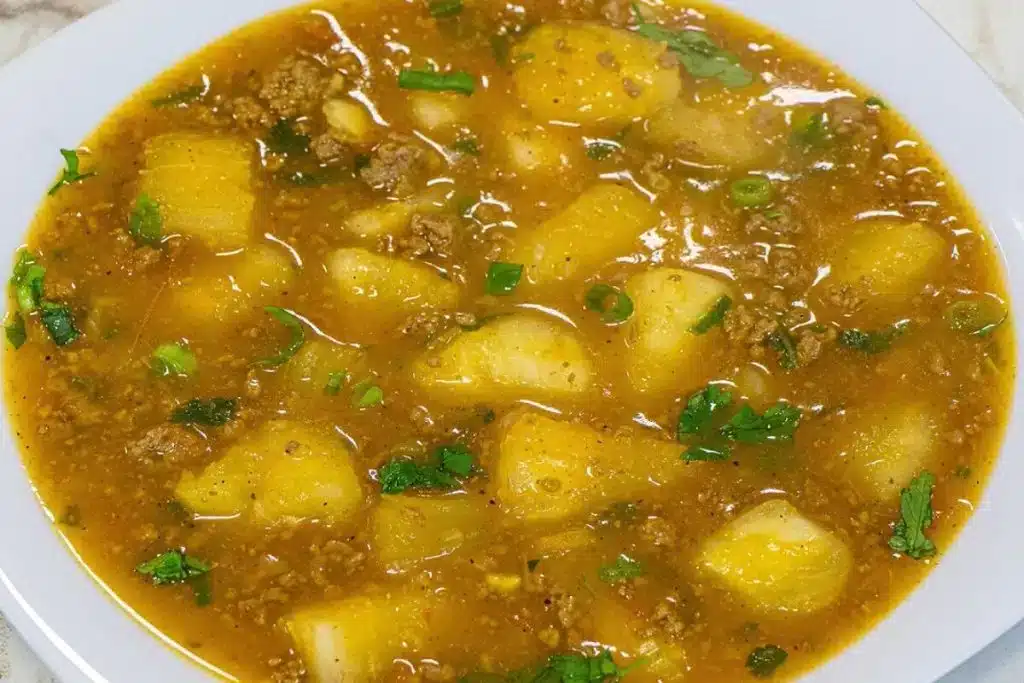 Sopa De Mandioca Com Carne Moída: Cremosa, Encorpada Para Dias Frios 7 Sopa De Mandioca Com Carne Moída