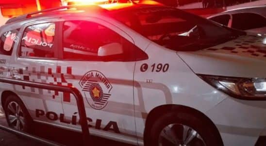 Mãe Deixa Crianças Sozinhas, Volta Para Casa Bêbada E Acaba Presa No Interior De Sp