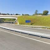 Motorista Perde Controle E Capota Carro Próximo De Fábrica De Chocolates Em São Roque