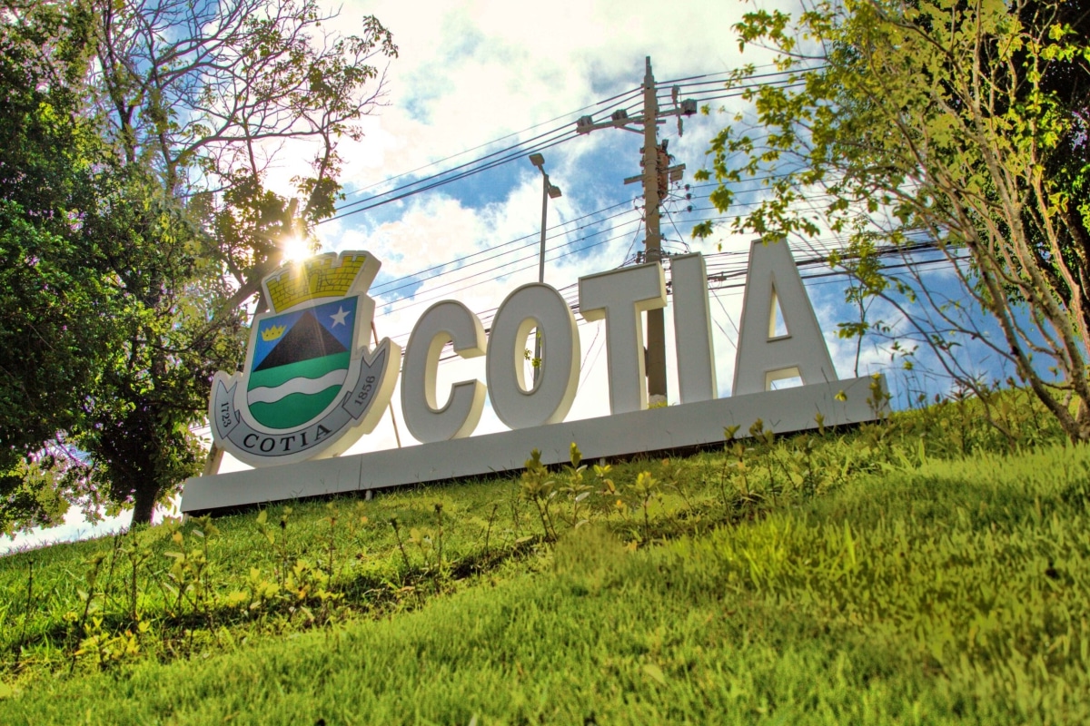 Prefeitura De Cotia Abre Concurso Público Para Setor De Educação Com Salário De R$ 7 Mil