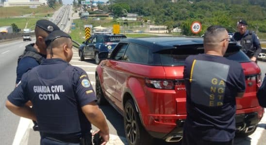 Smart Sampa Cotia Ajuda Gcm A Recuperar Range Rover Roubada Há 2 Anos
