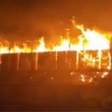 Vago Em Chamas Trem Carregado De Celulose Incendia 1762708897667