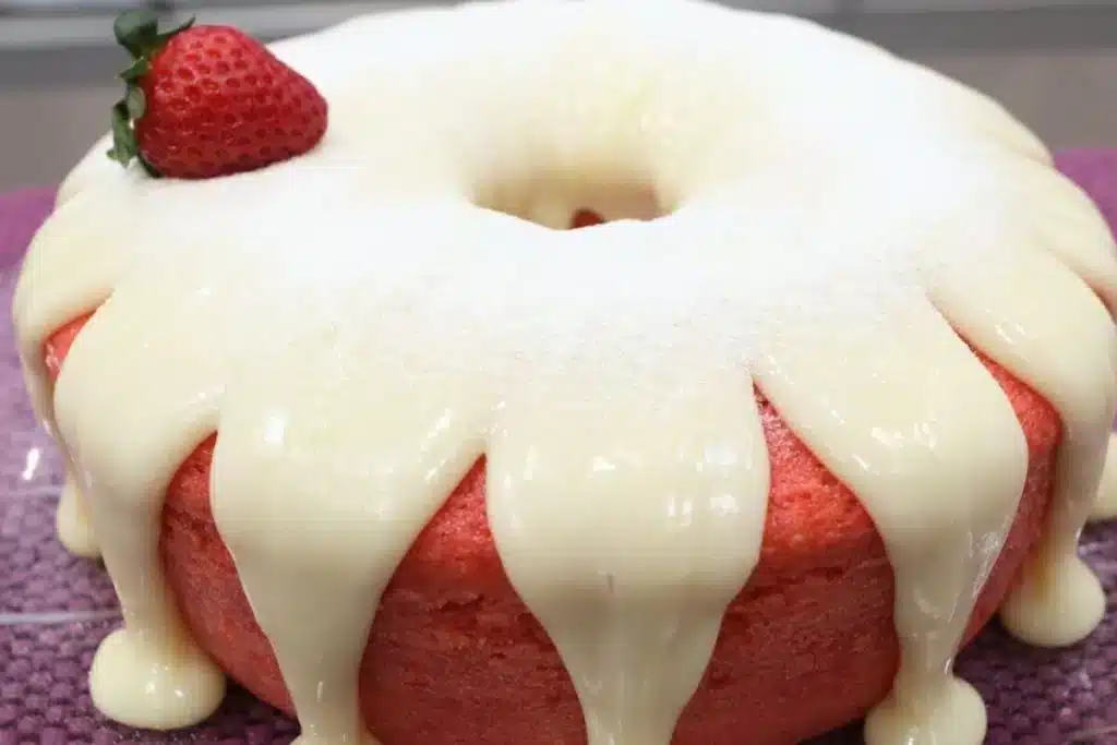 Bolo De Morango Com Leite Ninho