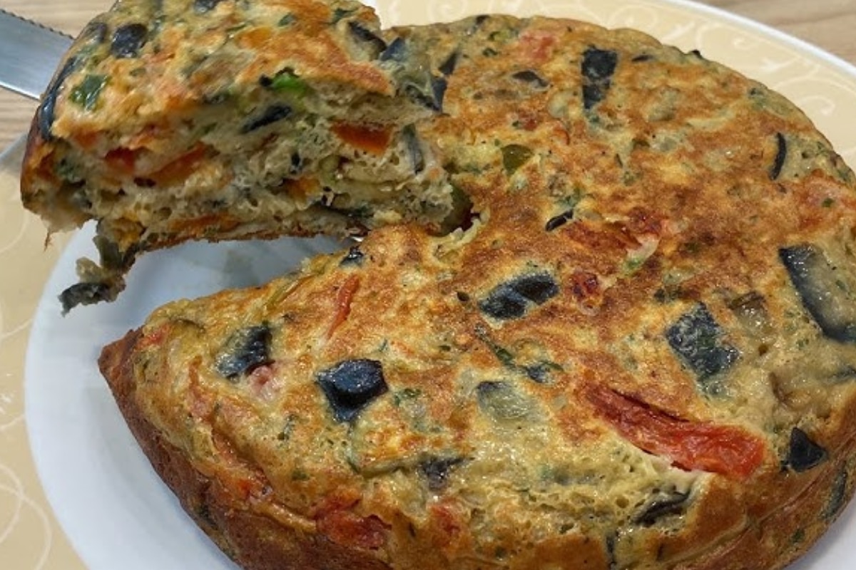 Bolo De Berinjela, Super Prática E Que Fica Com Amssa Macia