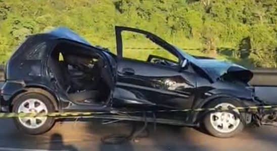 Carro Com Vítimas De Acidente Grave Na Bunjiro Nakao Estava Em Alta Velocidade