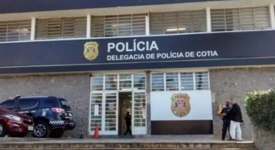Corpo E Encontrado Com Sinais De Violencia Em Barranco Em Cotia