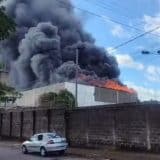Fogo Toma Conta De Galpão Em Sorocaba E Fumaça Chama Atenção