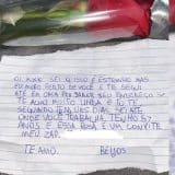 Mulher Recebe Rosa E Bilhete De Homem Que A Segue No Dia A Dia E Relata Medo