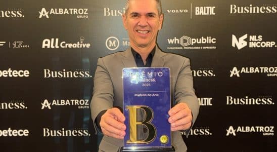 Prefeito De São Roque, Guto Issa É O Prefeito Do Ano No Prêmio Business 2025