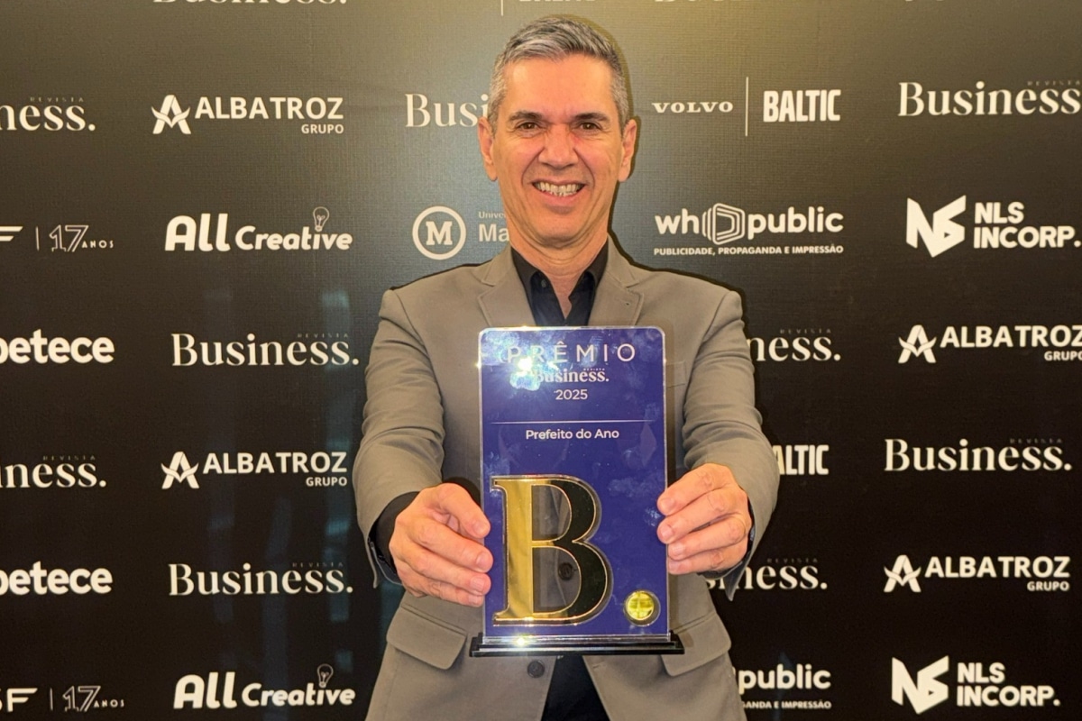 Prefeito De São Roque, Guto Issa É O Prefeito Do Ano No Prêmio Business 2025