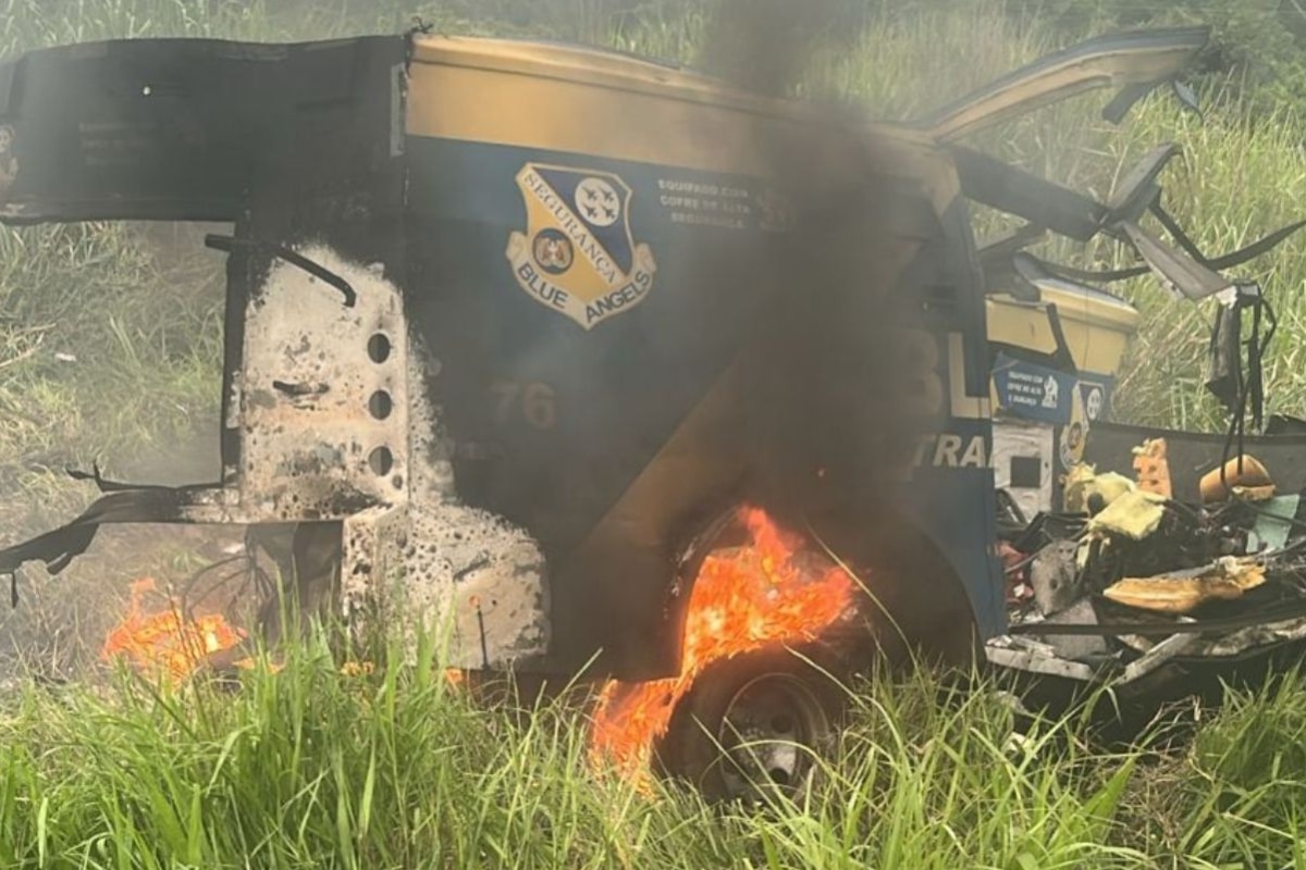 Criminosos Explodem Carro-Forte Em Rodovia Na Cidade De Piracicaba