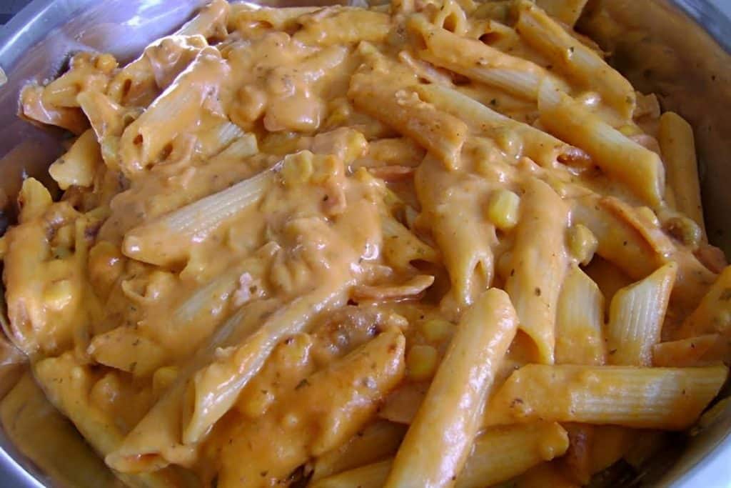 Macarrão Com Frango E Creme De Leite