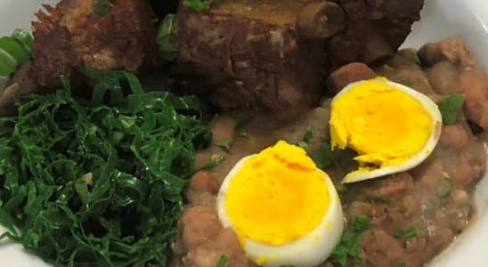 Tutu De Feijão E Costelinhas De Porco