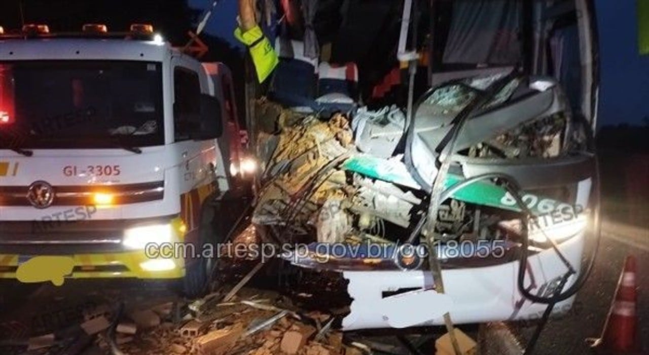 Coliso Na Rodovia Castello Branco Nibus Bate Em Ca 1769881792074