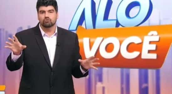 Andr Azeredo Deixa Sbt Em Movimento Rpido De Carre 1770383396015