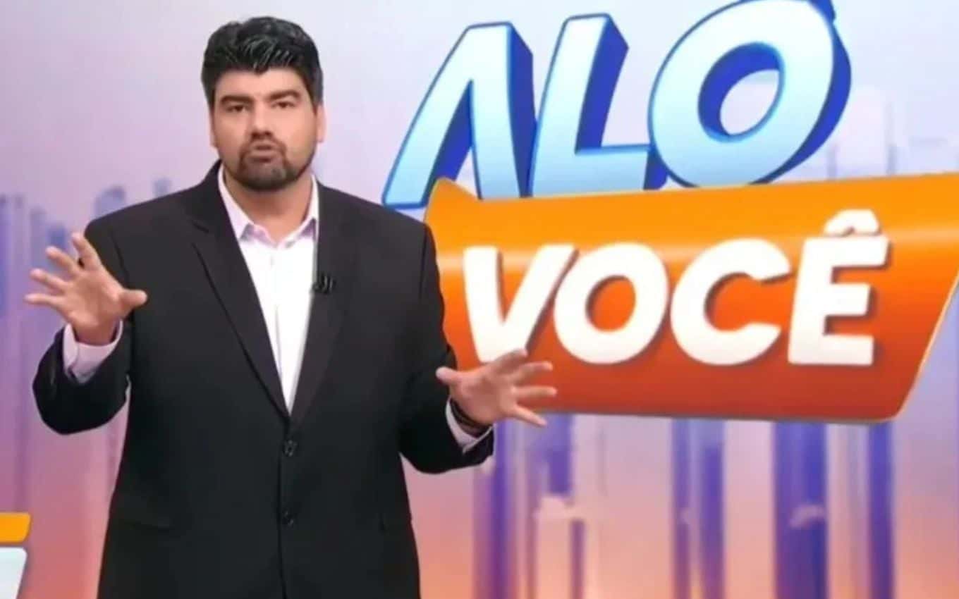 Andr Azeredo Deixa Sbt Em Movimento Rpido De Carre 1770383396015