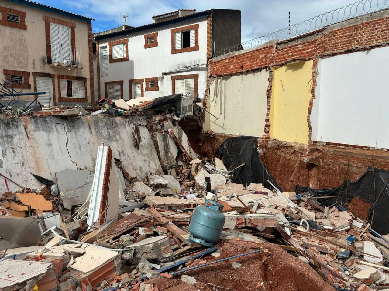 Duas Kitnets Desabam Em Sorocaba Durante Obra Adja 1772288681152