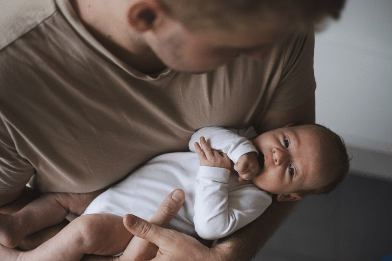 Brasileiros Agora Passam A Ter Salario Paternidade E Mais Tempo Com Recem Nascido