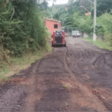 Cansados De Esperar 16 Anos Moradores De Cotia Fazem Vaquinha Para Fazer Pavimentacao De Rua