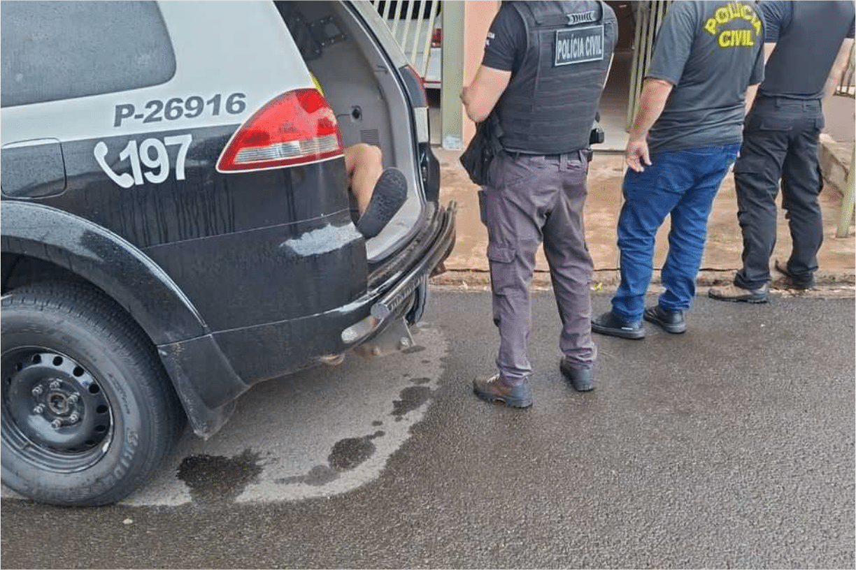 Casal É Preso Por Quebrar Pernas E Braços, Tentando Matar Bebê De Dois Meses