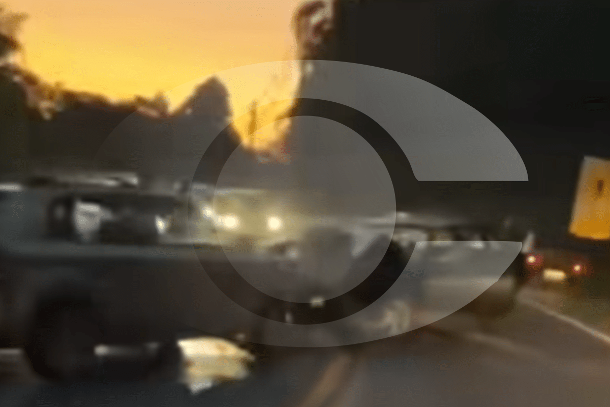 Colisão Frontal Deixa Três Feridos Na Rodovia Bunjiro Nakao Em Ibiúna